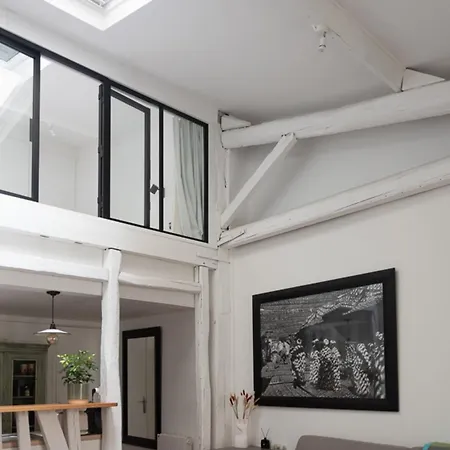 Apartment Atypical Duplex Near Pere Lachaise *
