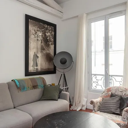 Apartment Atypical Duplex Near Pere Lachaise